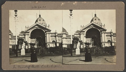 In front of Melb [i.e. Melbourne] Exhibition, 1911