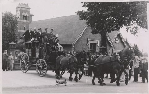 A Pilgrimage to the graves in St. Kilda Cemetery, Melbourne, of dead Cobb & Co. drivers ... by members of the Cobb & Co. Driver's Association, 1940
