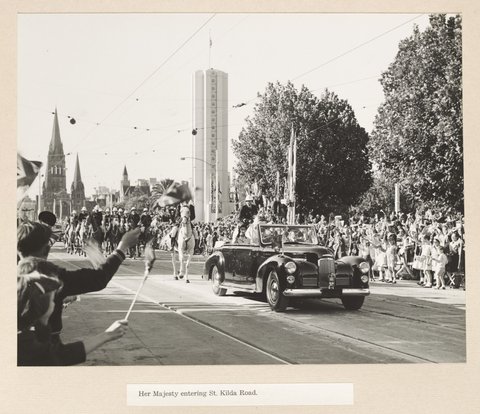 Her Majesty entering St. Kilda Road, 1954