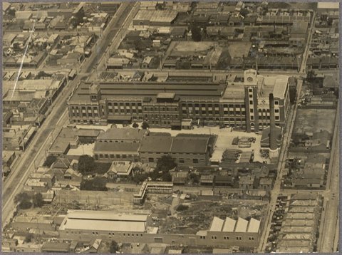 Aerial view of Bryant & May factory in Richmond, 1922–25