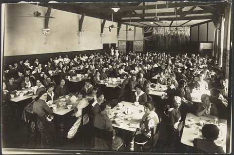 Bryant & May Bell & Cy Pty Ltd, Richmond - Female employees at Lunch, 1916–22