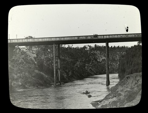 Steel bridge on the Yarra River, Melbourne, 1909