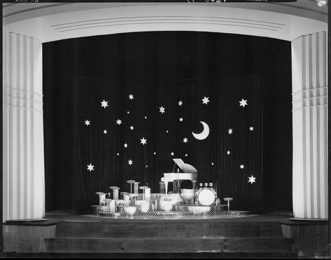 "Padua Theatre, Brunswick, operated by Hoyts Theatres.", 1937