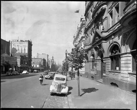 Street view of Oxford Chambers, 473 Bourke Street, Melbourne, c. 1943