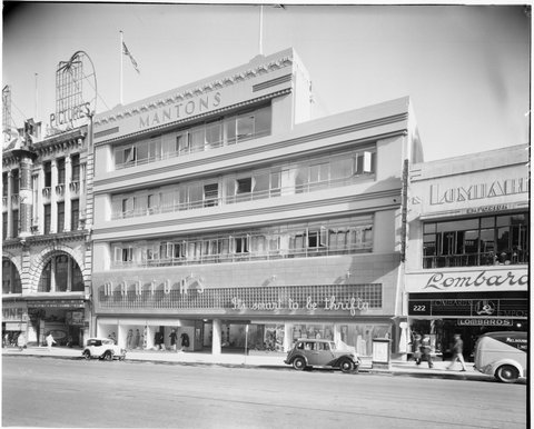Manton's Department Store exterior from Bourke Street, Melbourne, c. 1943
