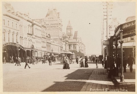 Swanston St. looking south, 1895