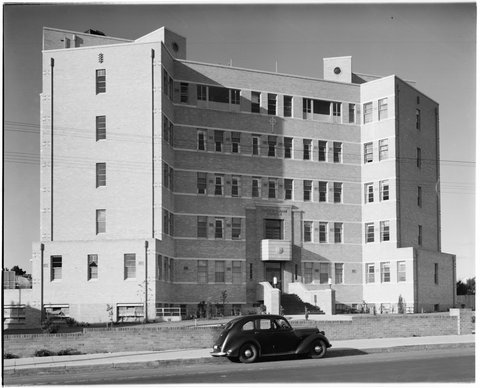 Exterior of Sacred Heart Hospital, 273 Moreland Road, Coburg, c. 1940