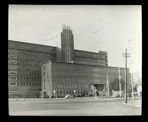 Royal Melbourne Hospital, 1943