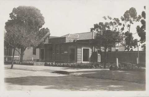 Oakleigh Post Office. Erected 1924, 1917–30