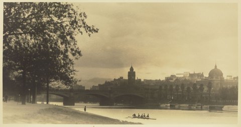Looking towards Princes Bridge & Flinders St. Station [Melbourne], c. 1922
