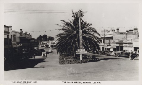 THE MAIN STREET, FRANKSTON, VIC, 1940s