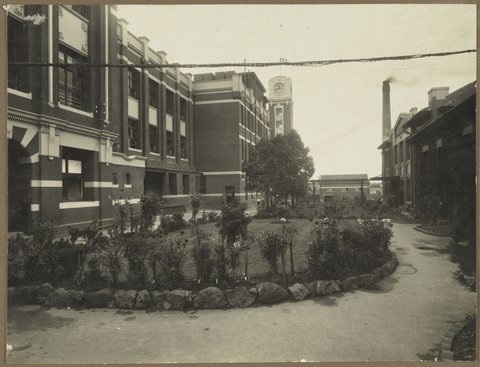 Gardens at Bryant & May, Richmond, 1922–30