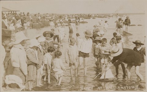 Collingwood Schools' Picnic in 1905 at Williamstown Beach