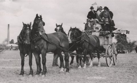 Cobb & Co.'s coach arriving at the Ballarat Show Grounds after the journey from Melbourne [for the Ballarat Centenary], 1938