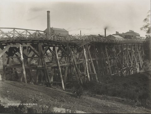 Old Studley Park Bridge, 1933