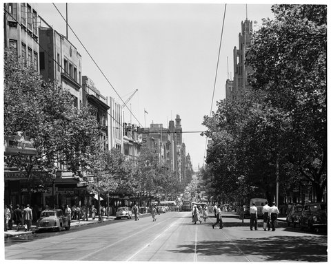 Busy crowds on Collins Street, 1954