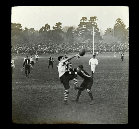 South Melbourne verses St. Kilda before a large crowd, 1907–11