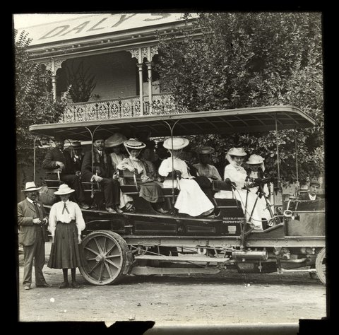 Sheehan's Motor- bus, Melbourne, 1909