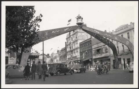 Melbourne at the time of Queen Elizabeth's visit 1954