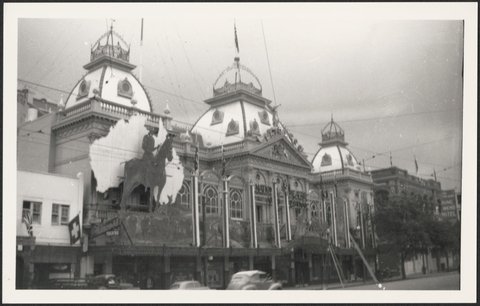 Melbourne at the time of Queen Elizabeth's visit 1954