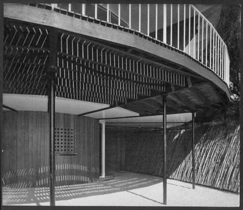 "Henty house, Nepean Highway, Frankston, Victoria.", 1953