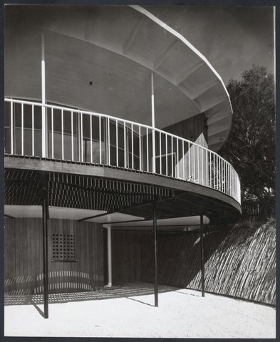Henty House, Frankston, Victoria, 1950–51