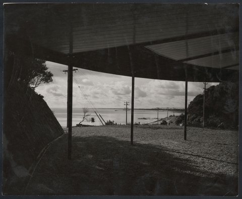 Henty House, Frankston, Victoria, 1950–51