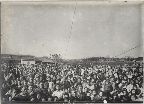 The flats Flemington - Horses oph - "Kites" in the straight, 1900–10