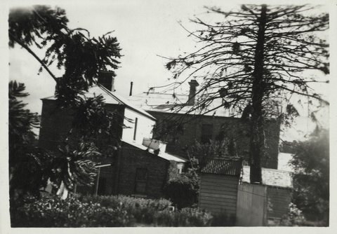 Exchange Hotel Point Nepean Road Cheltenham, 1943