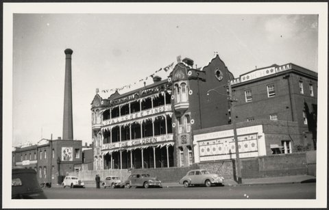 Melbourne at the time of Queen Elizabeth's visit 1954