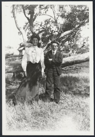 Collection of images of unidentified people and places, in Melbourne and possibly around the Warrnambool area, 1984?