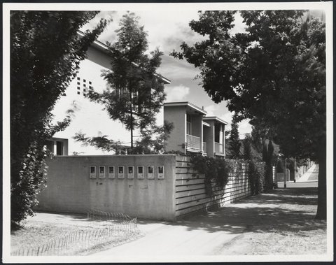 Clendon, batchelor flats, Armadale, Victoria, 1939