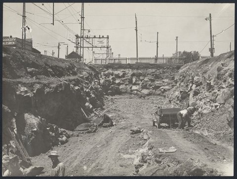 South Kensington to West Footscray, excavating, 1926