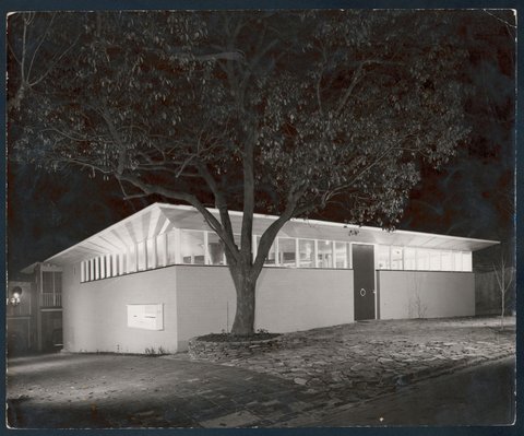 24 Hill Street, Toorak, 1952–53