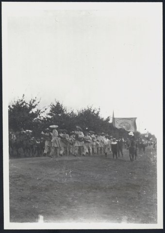 Collection of images of unidentified people and places, in Melbourne and possibly around the Warrnambool area, 1984?