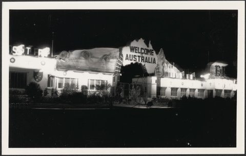 Melbourne at the time of Queen Elizabeth's visit 1954