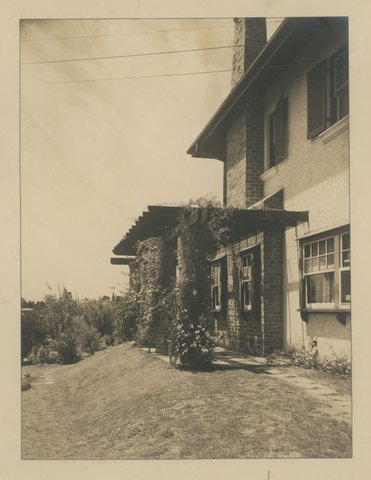 Residence of W. Murray Smith Esq. Macquarie Rd. Toorak Vic, 1922