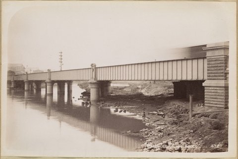 Flinders Street Railway Bridge, 1892–1900