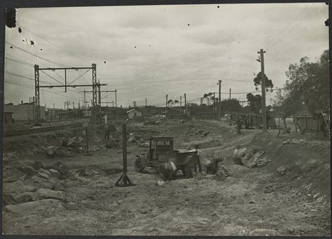 "South Kensington to West Footscray, excavating", 1926