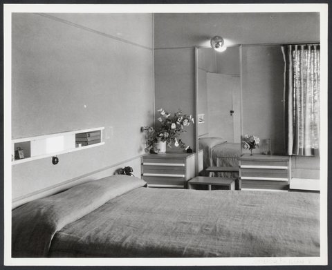 Clendon, batchelor flats, Armadale, Victoria, 1939