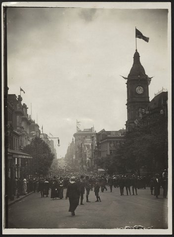 View of Collins Street at intersection with Swanston Street, 1918