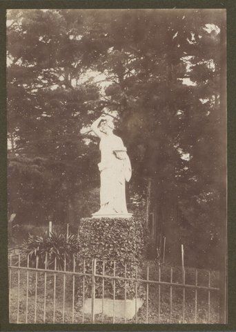 Statues in the Fitzroy Gardens, Melbourne, Victoria, 1902–18