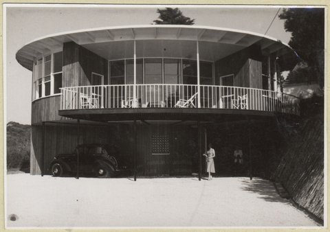 Henty House, Frankston, Victoria, 1950–51