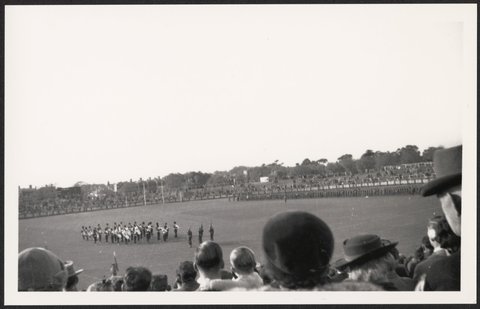 Melbourne at the time of Queen Elizabeth's visit 1954
