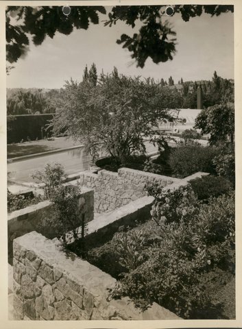 Property of Cecil N. Mackay Esq. Kooyong Road Toorak Vic, 1939