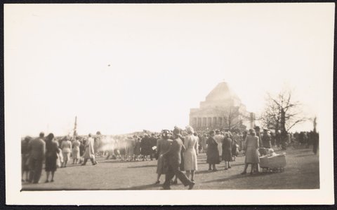Crowds at the Shrine of Remembrance, Melbourne, 1934–40