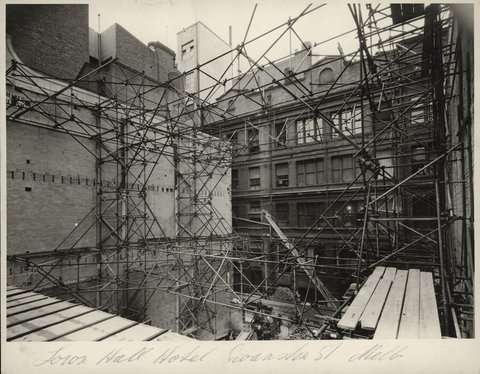 Town Hall Hotel, Swanston St. Melb, 1941–45