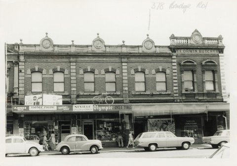 Terrace buildings, Bridge Road, Richmond, 1967–69