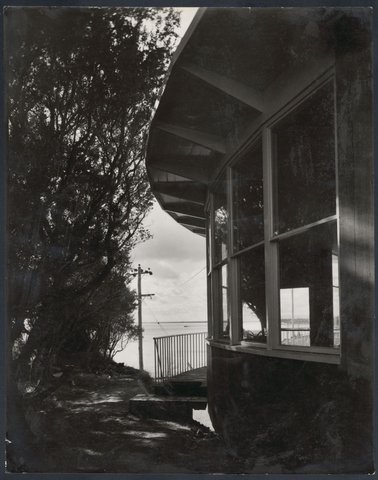 Henty House, Frankston, Victoria, 1950–51