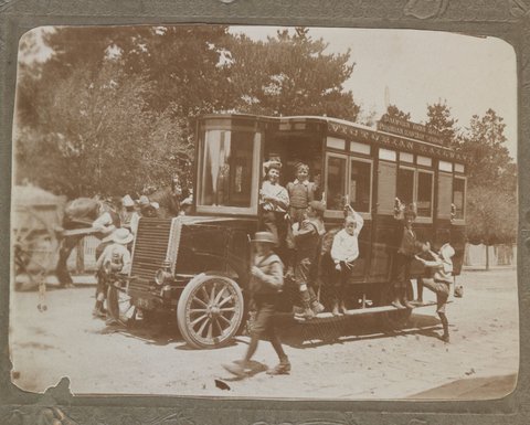 [Motor Bus, No. 4, Victorian Railways, Malvern Town Hall - Prahran Railway Station], c. 1912